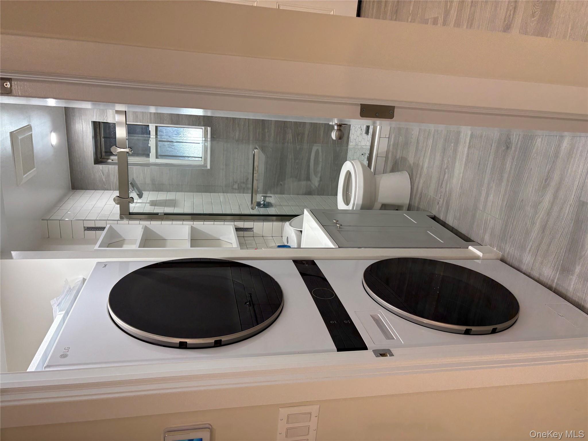 #8 photo, 3068 45th Street, Astoria , NY 11103