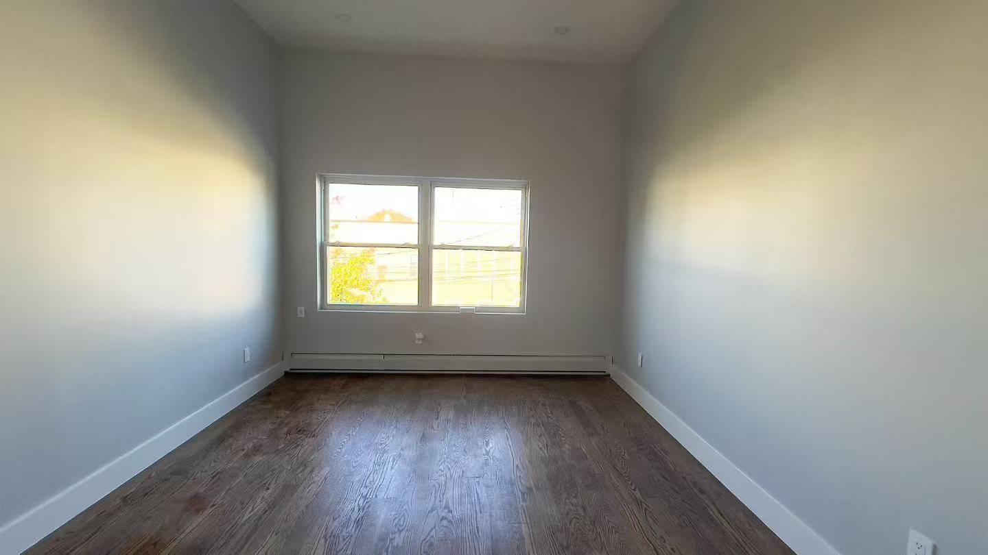 #5 photo, 60-14 56th Avenue, Maspeth , NY 11378