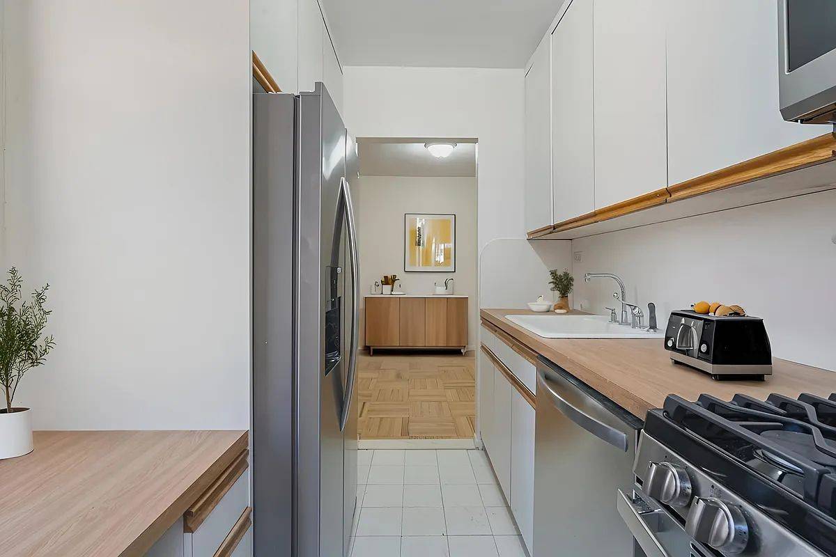 #5 photo, 32-22 91St Street , #106, Jackson Heights , NY 11369