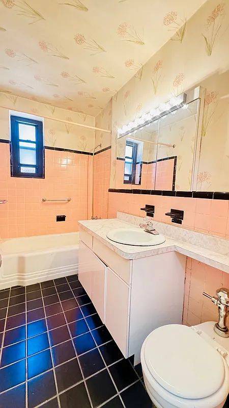 #7 photo, 32-22 91St Street , #106, Jackson Heights , NY 11369