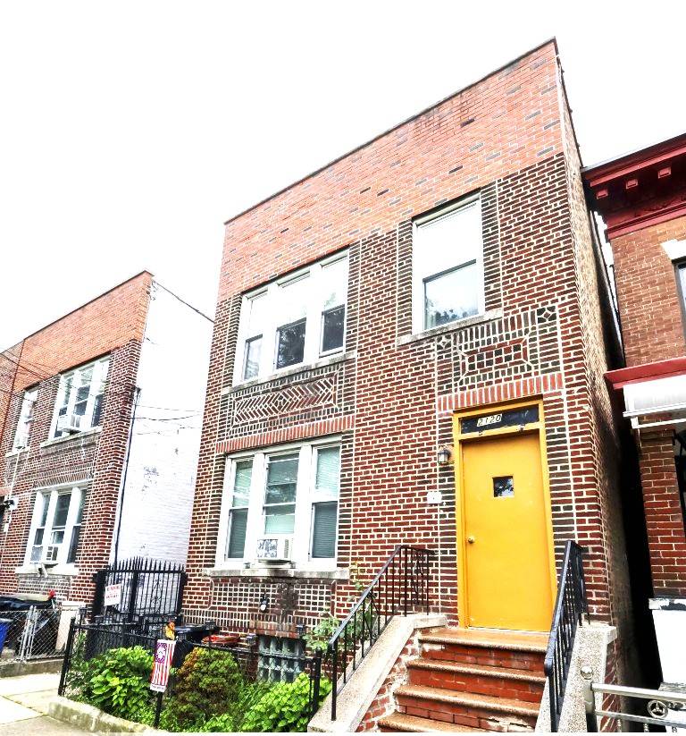 #2 photo, 2120 Chatterton Ave, East Bronx , NY 10472