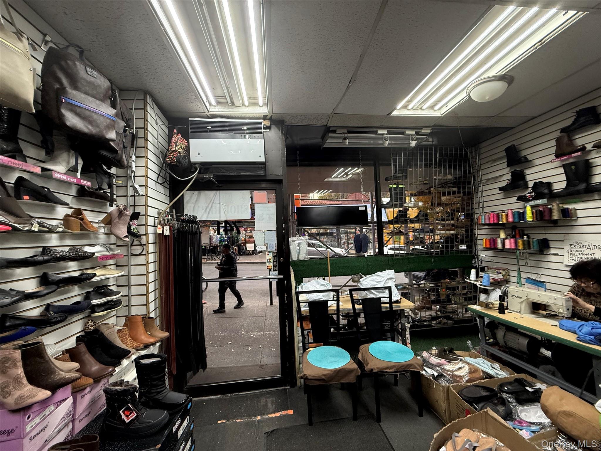 #13 photo, 741 Lydig Avenue, Bronx , NY 10462