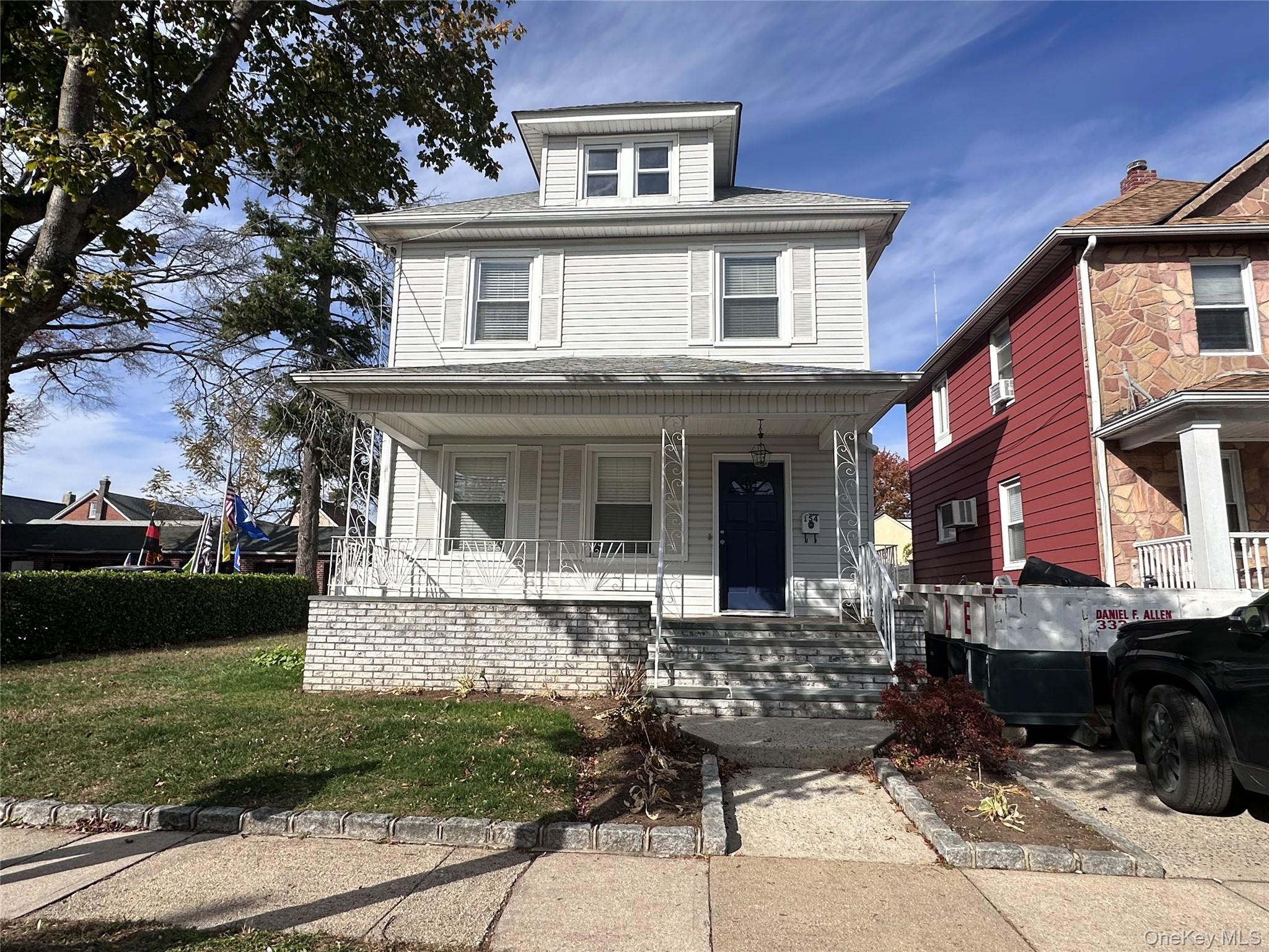 #1 photo, 154 Grant Avenue, Mineola , NY 11501