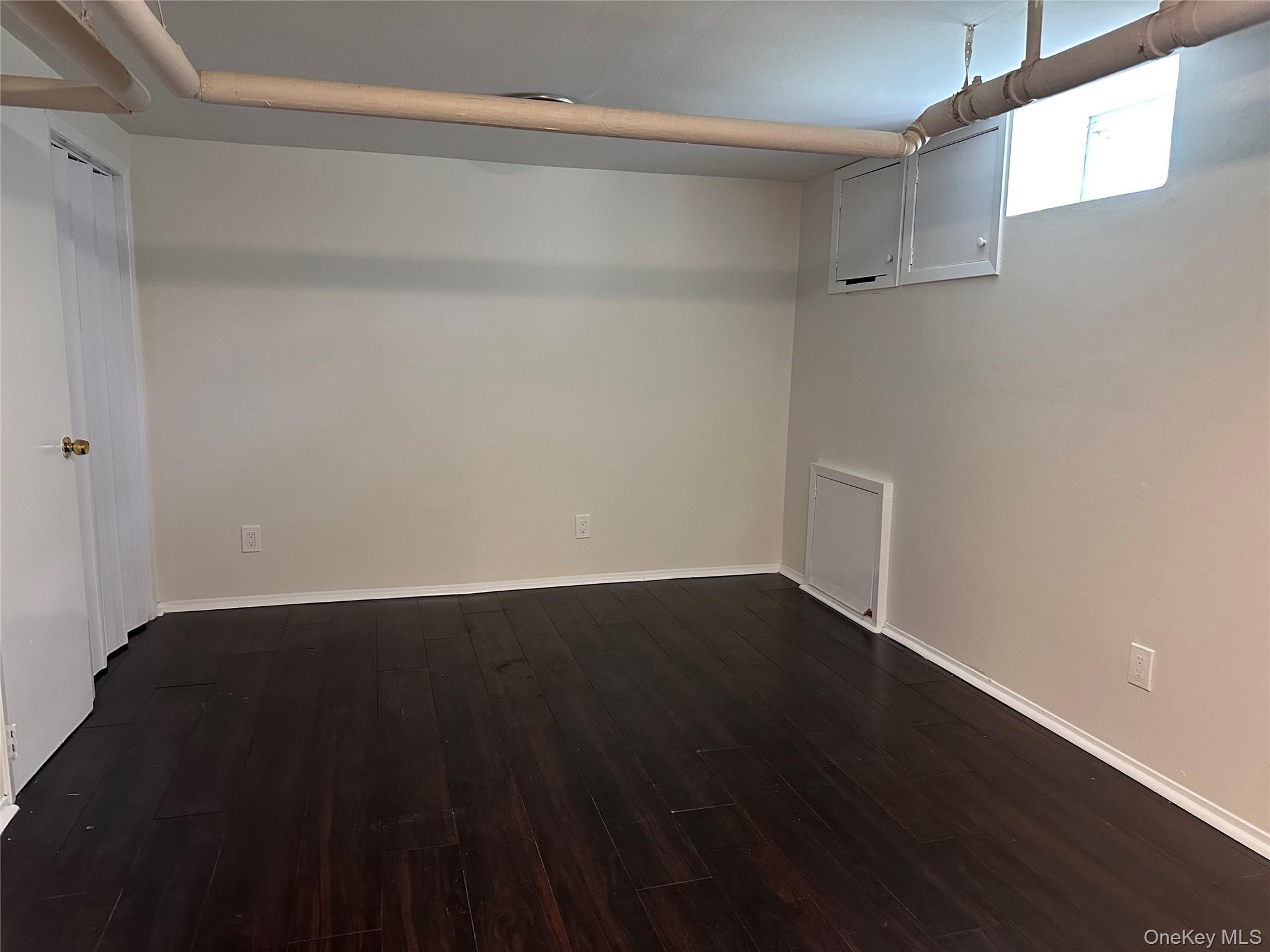 #12 photo, 154 Grant Avenue, Mineola , NY 11501