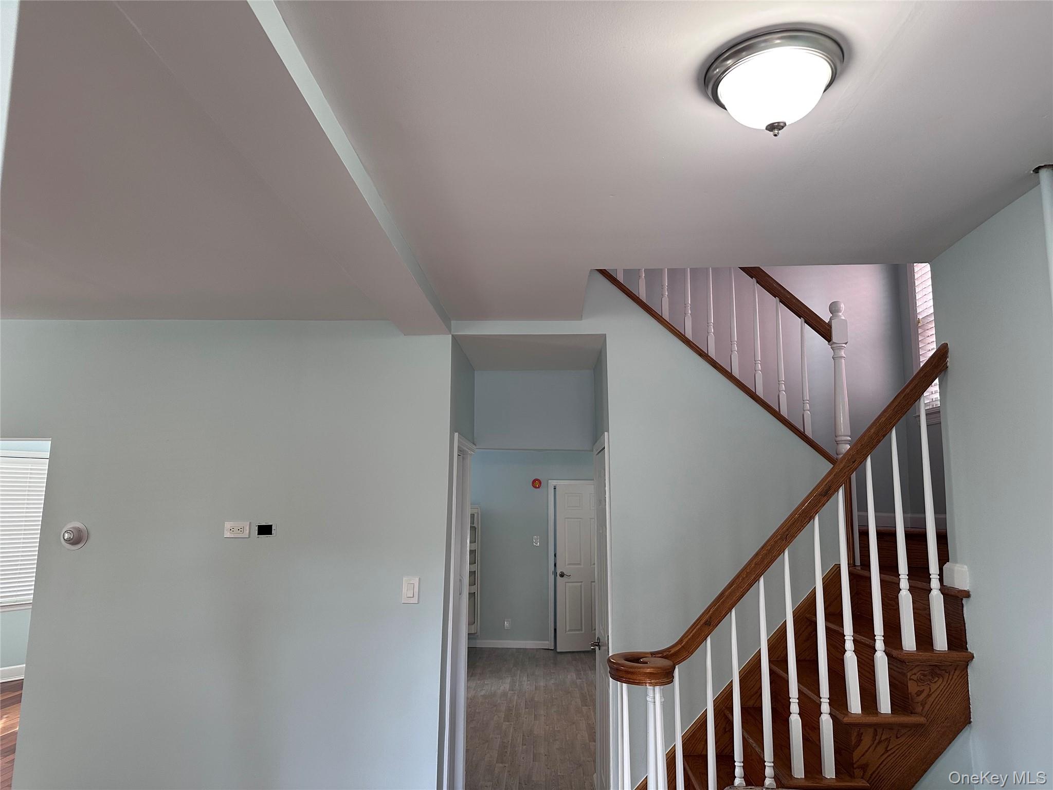 #15 photo, 154 Grant Avenue, Mineola , NY 11501