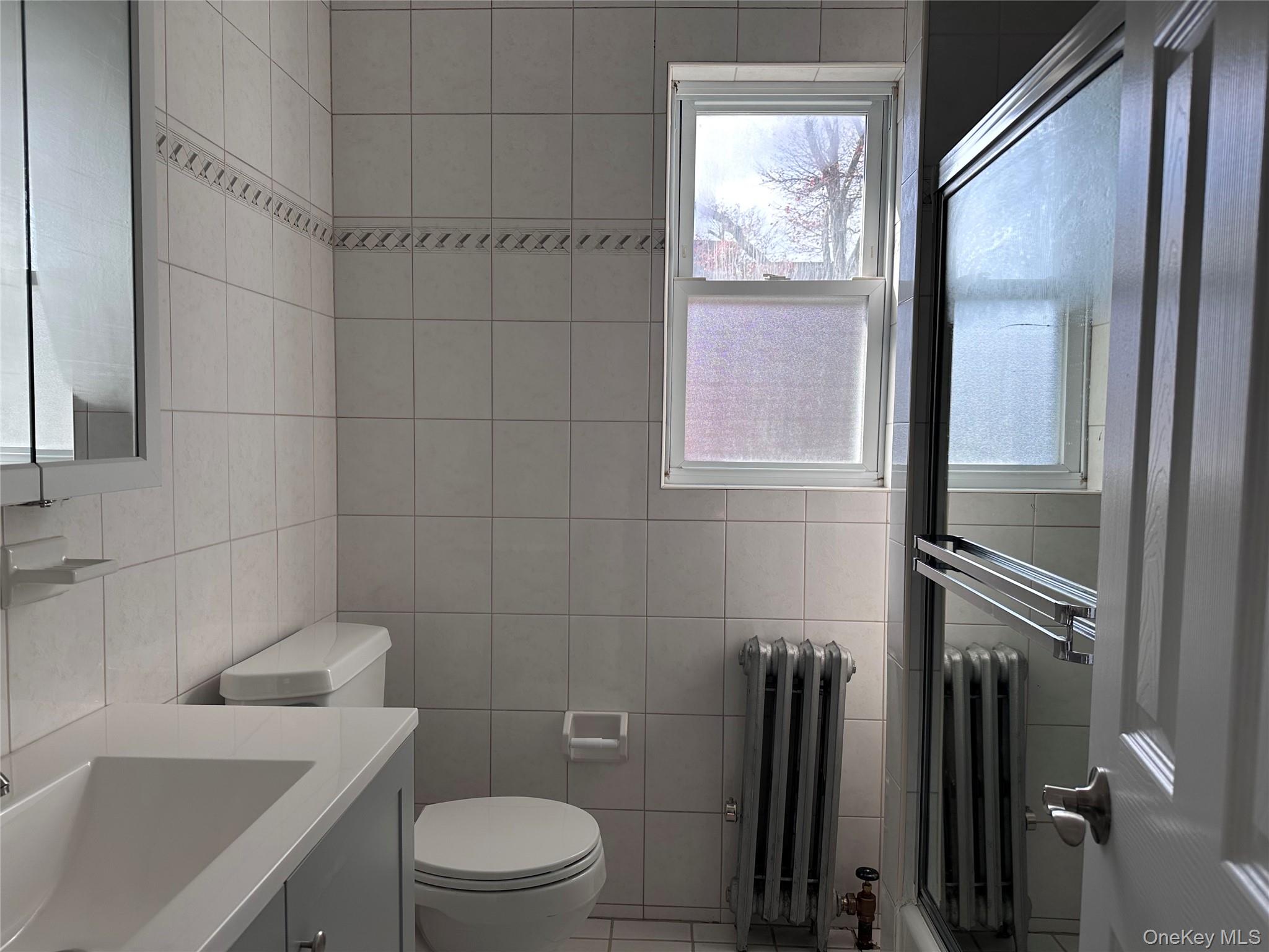 #7 photo, 154 Grant Avenue, Mineola , NY 11501