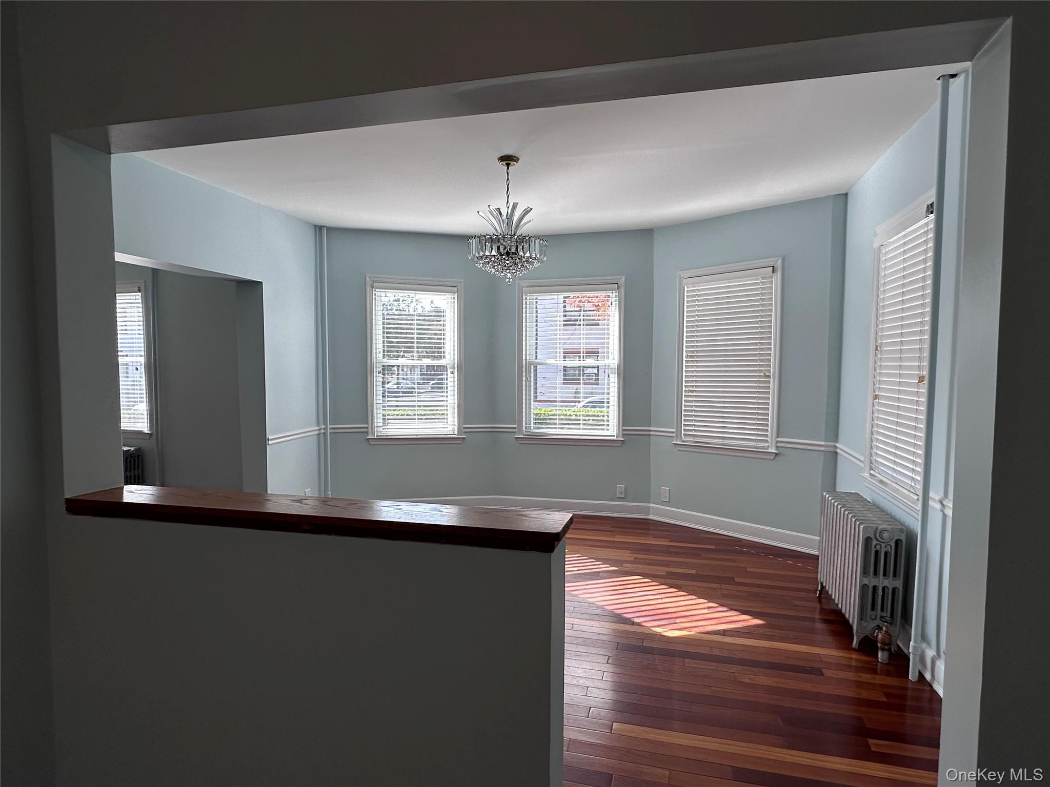 #9 photo, 154 Grant Avenue, Mineola , NY 11501