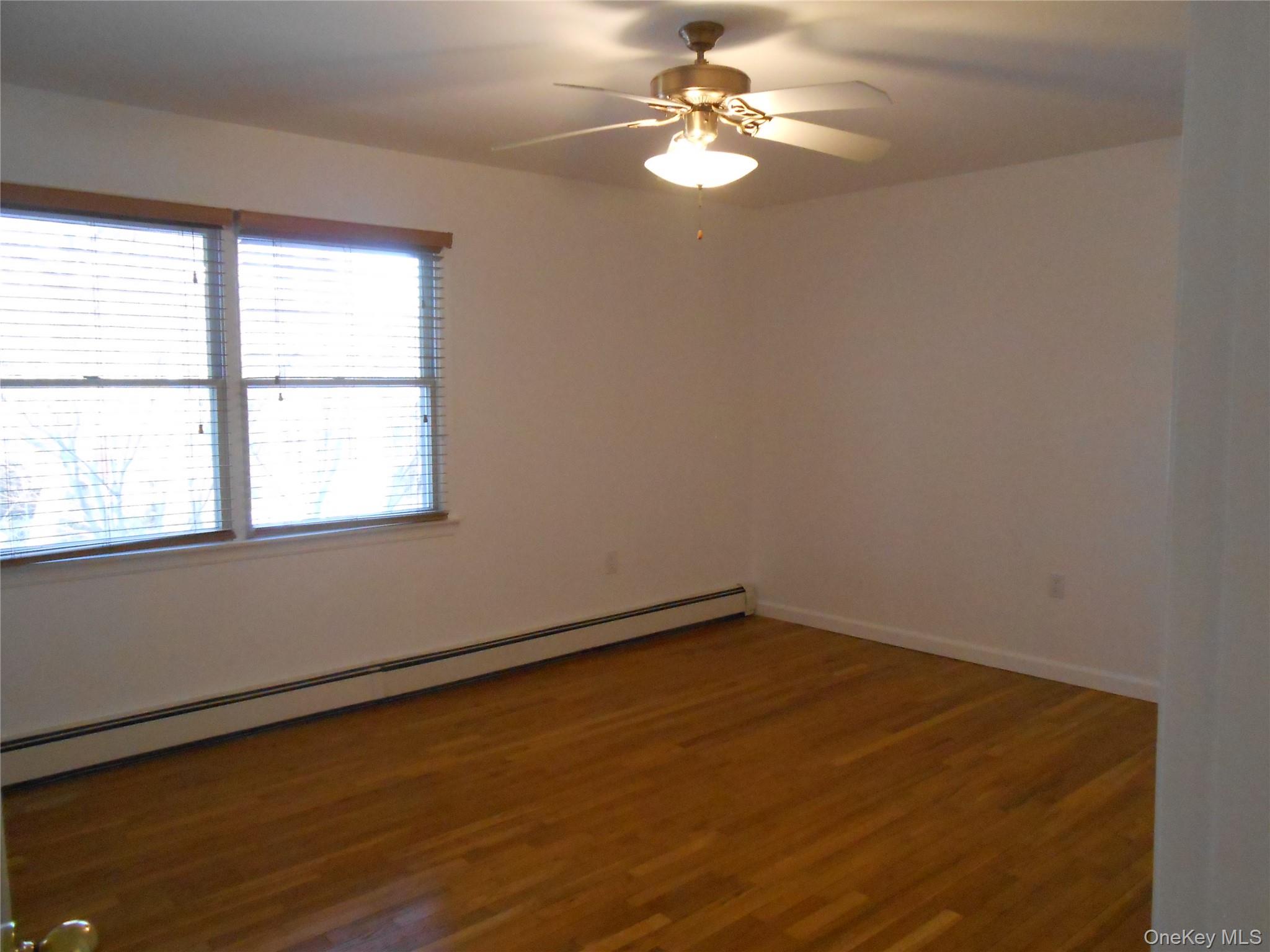 #13 photo, 2 Bushwick Street, 롱 아일랜드 Melville , NY 11747