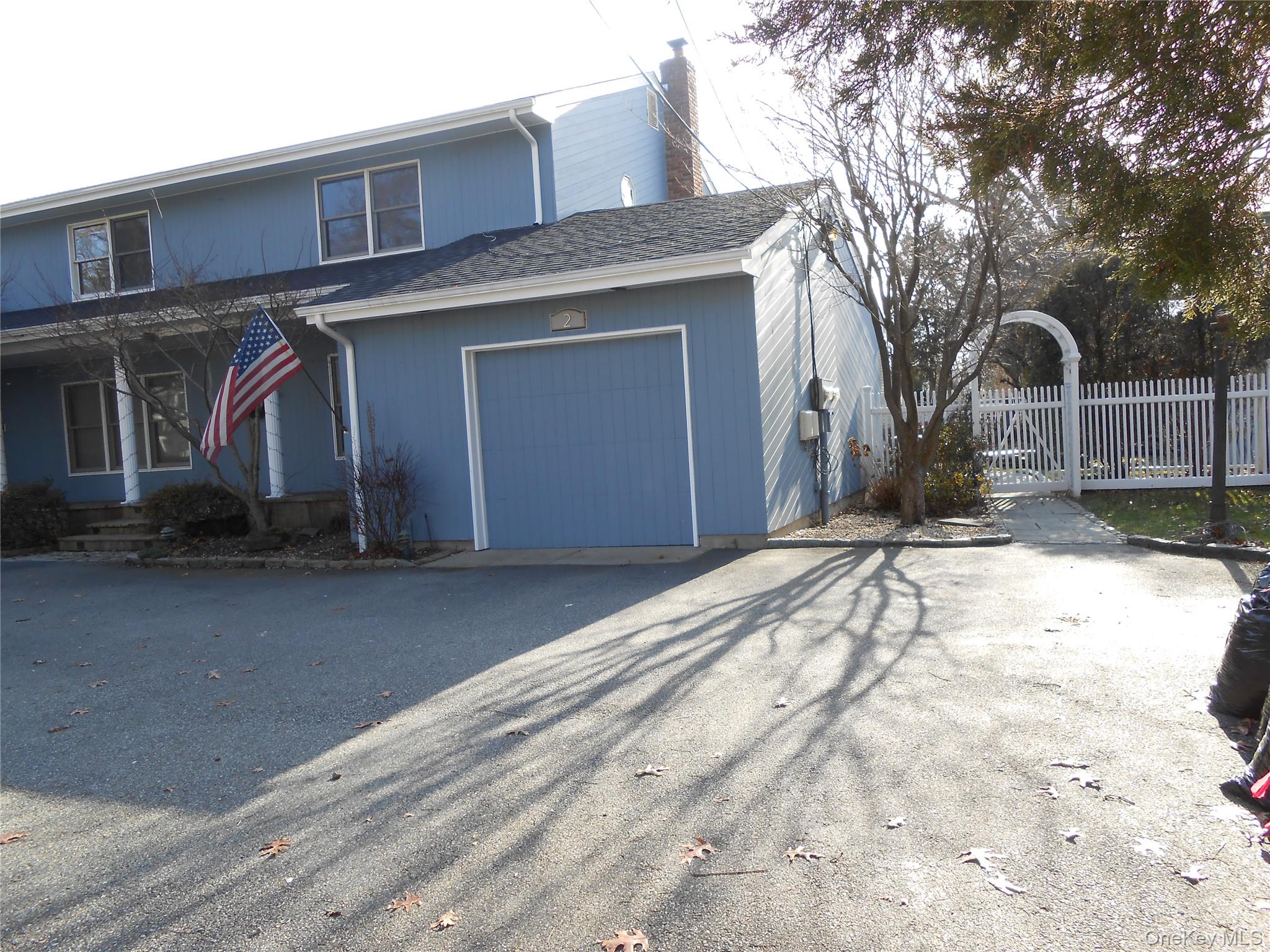 #2 photo, 2 Bushwick Street, Melville , NY 11747