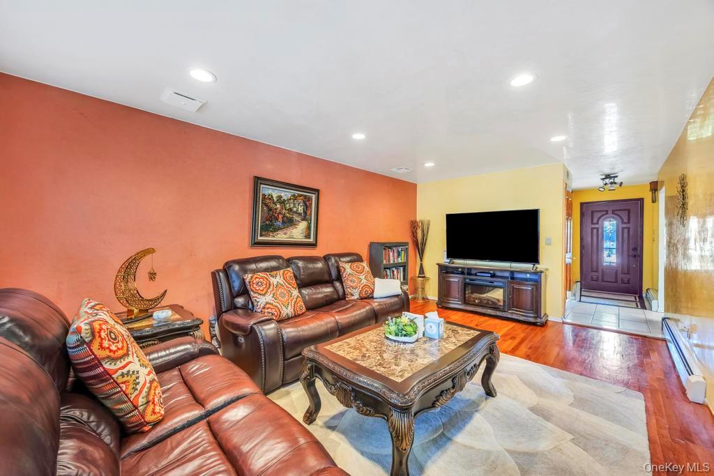 #11 photo, 53 Stevenson Place, Deer Park , NY 11729