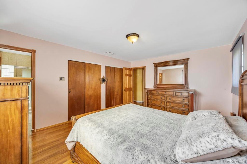 #18 photo, 53 Stevenson Place, Deer Park , NY 11729