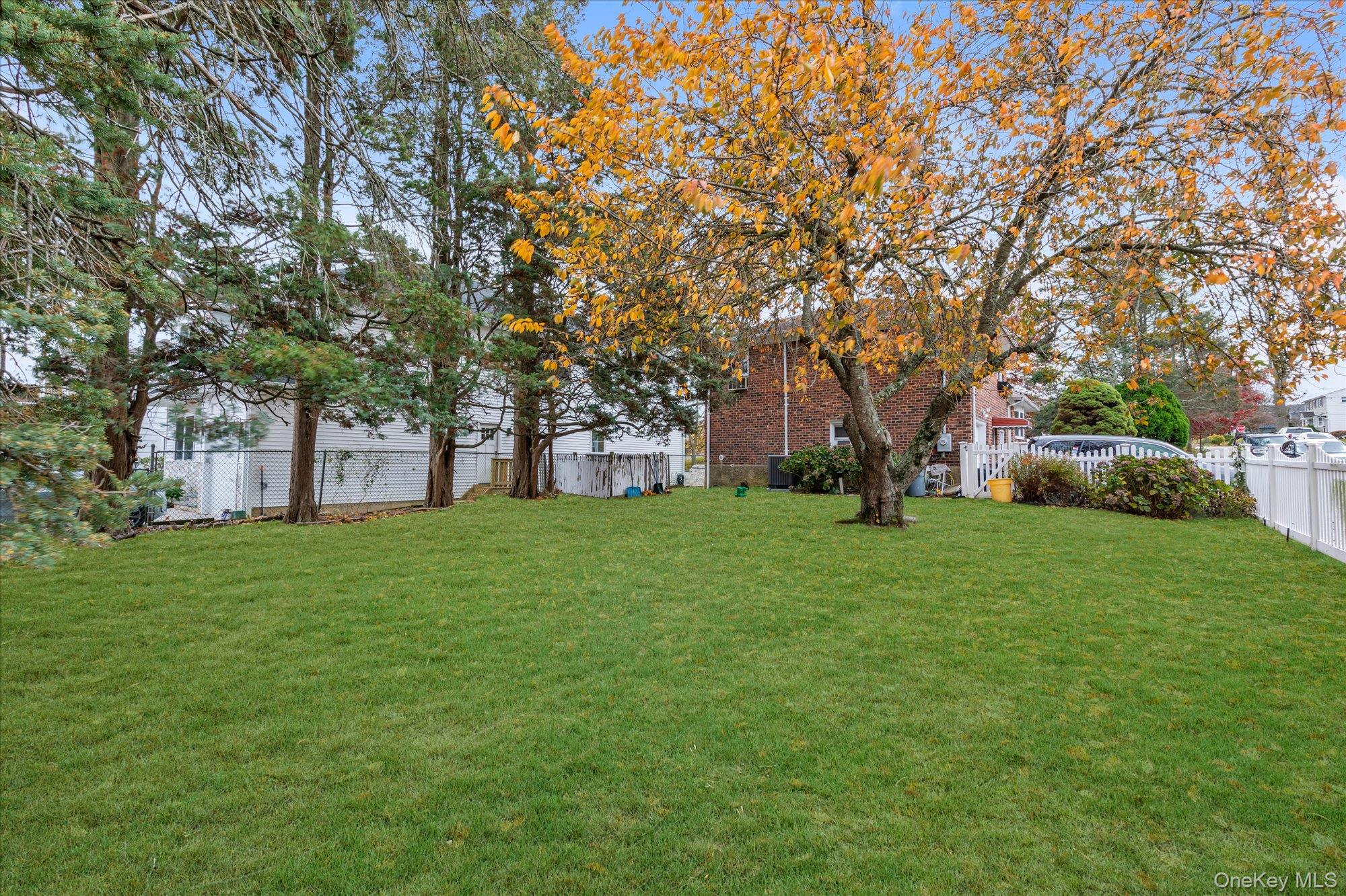 #15 photo, 26 Humphrey Drive, Syosset , NY 11791