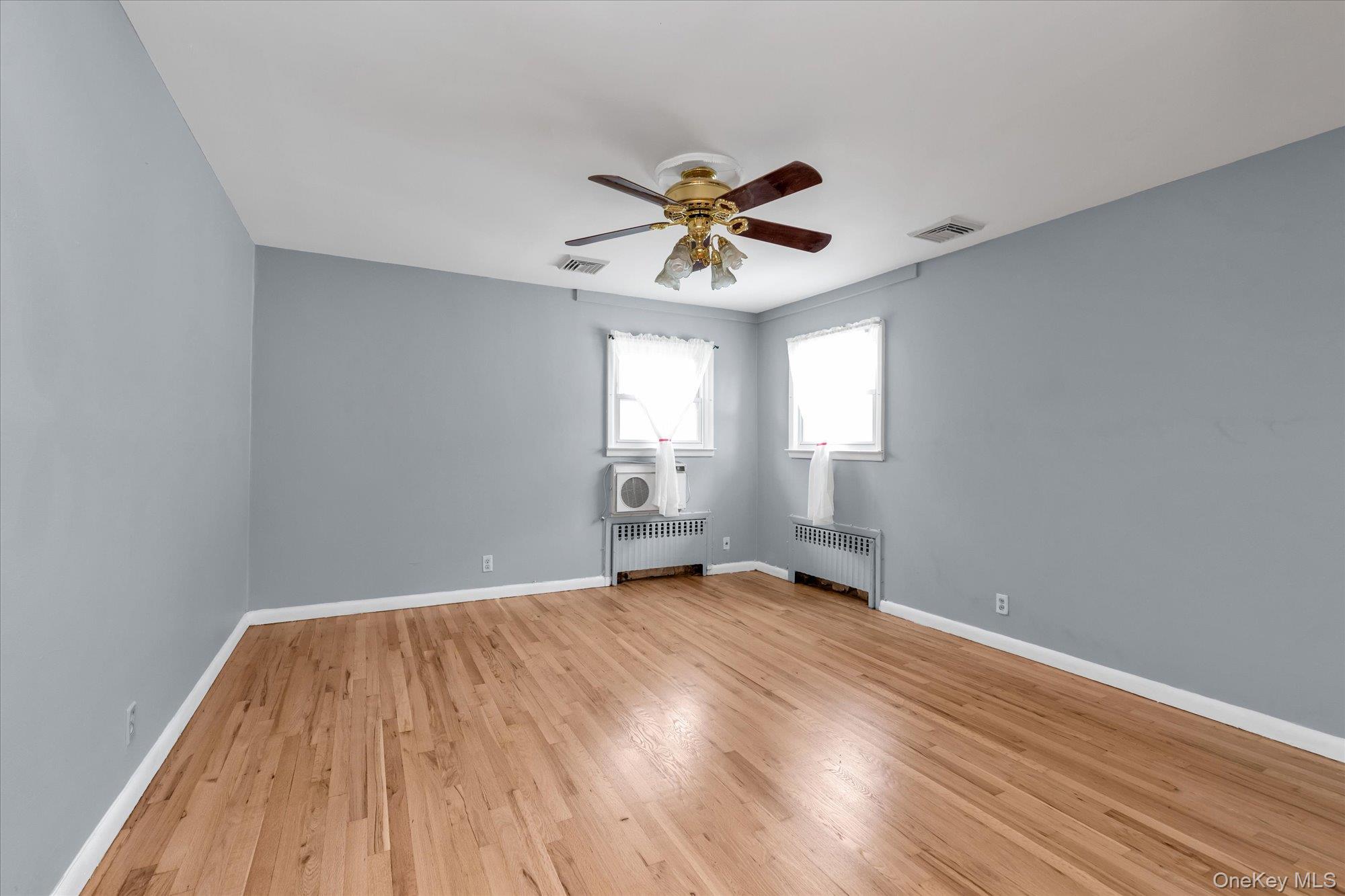 #7 photo, 26 Humphrey Drive, Syosset , NY 11791