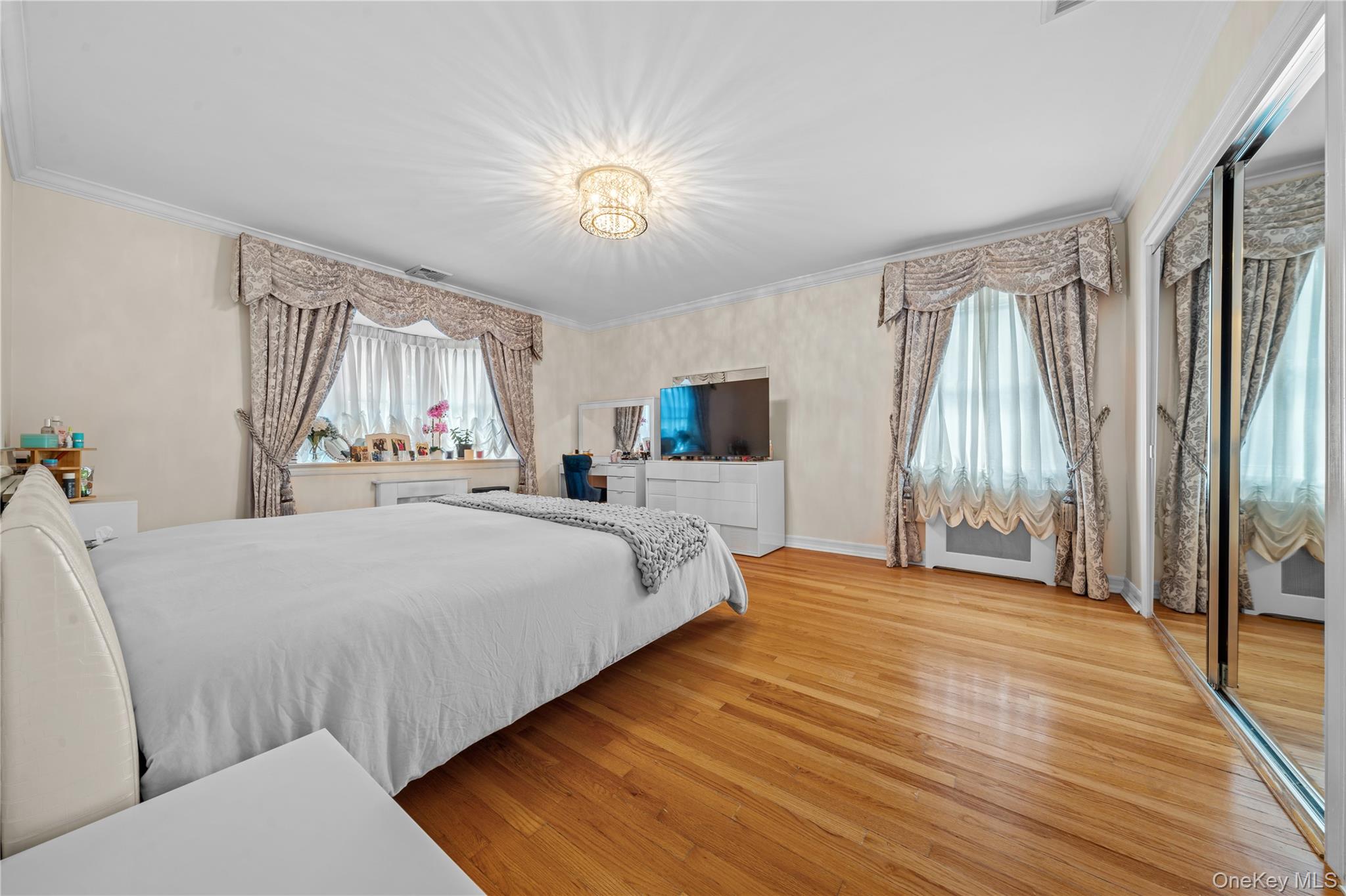 #14 photo, 8210 215th Street, Hollis Hills , NY 11427