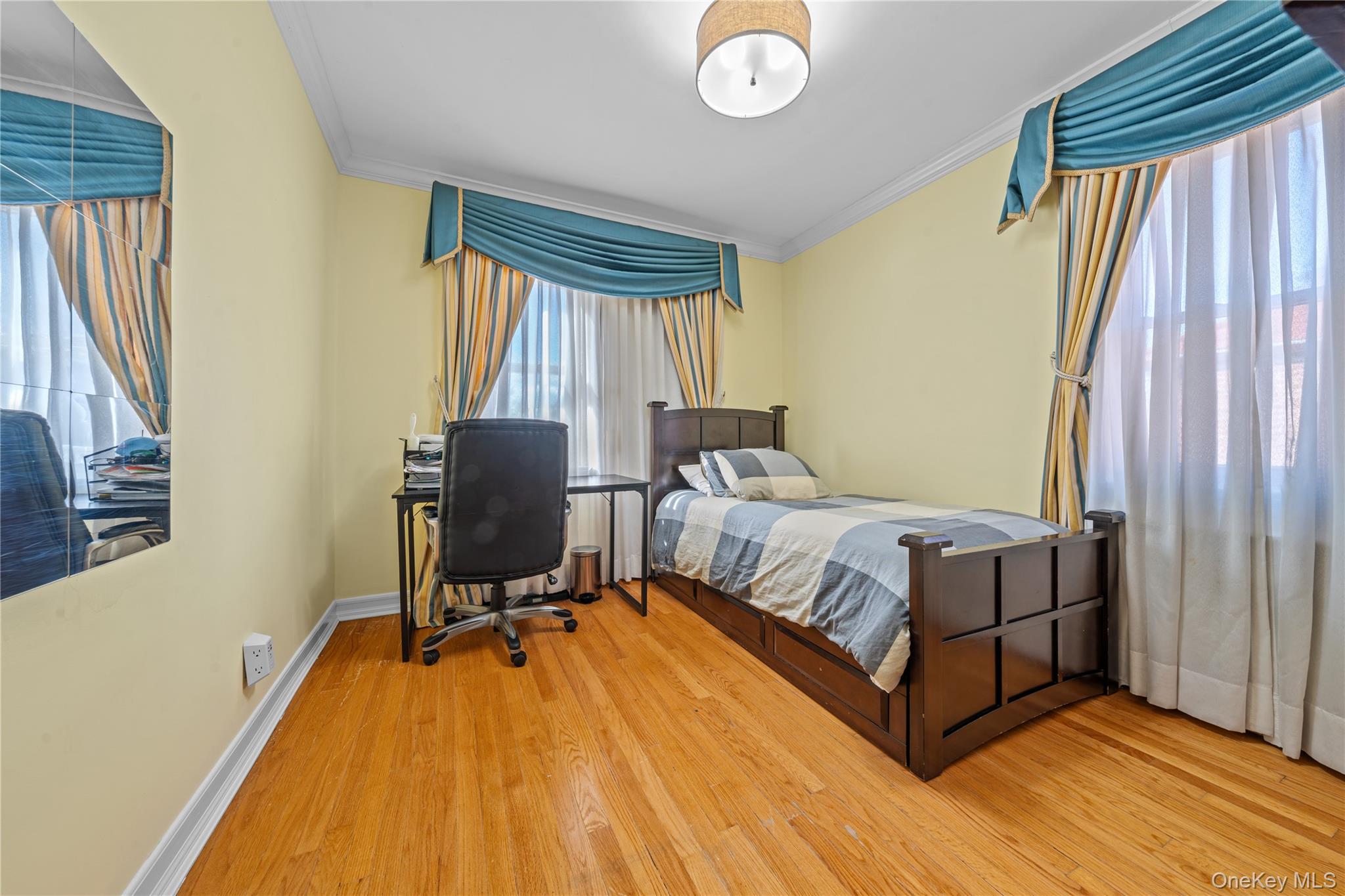 #17 photo, 8210 215th Street, Hollis Hills , NY 11427