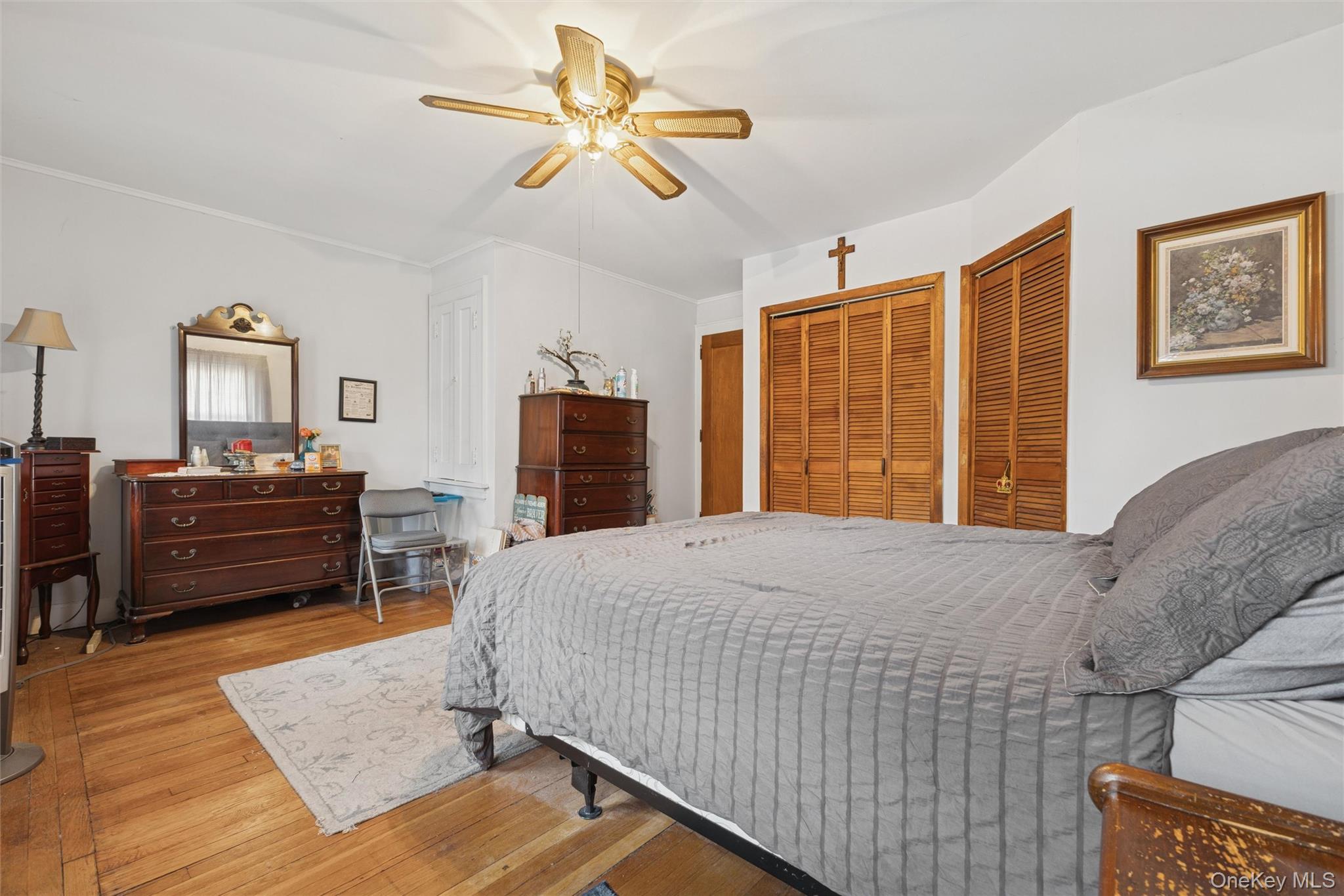 #13 photo, 213 Burns Street, Forest Hills , NY 11375