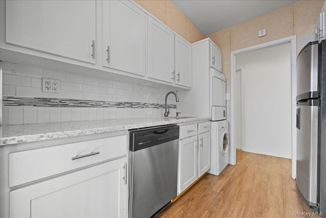 #12 photo, 27110 Grand Central Parkway, Floral Park , NY 11005