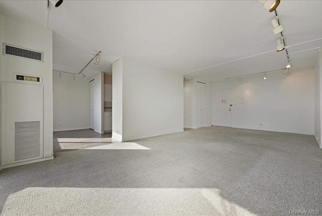 #5 photo, 27110 Grand Central Parkway, Floral Park , NY 11005