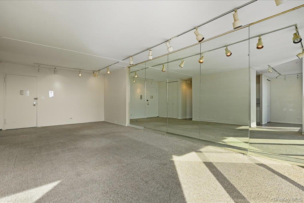 #8 photo, 27110 Grand Central Parkway, Floral Park , NY 11005