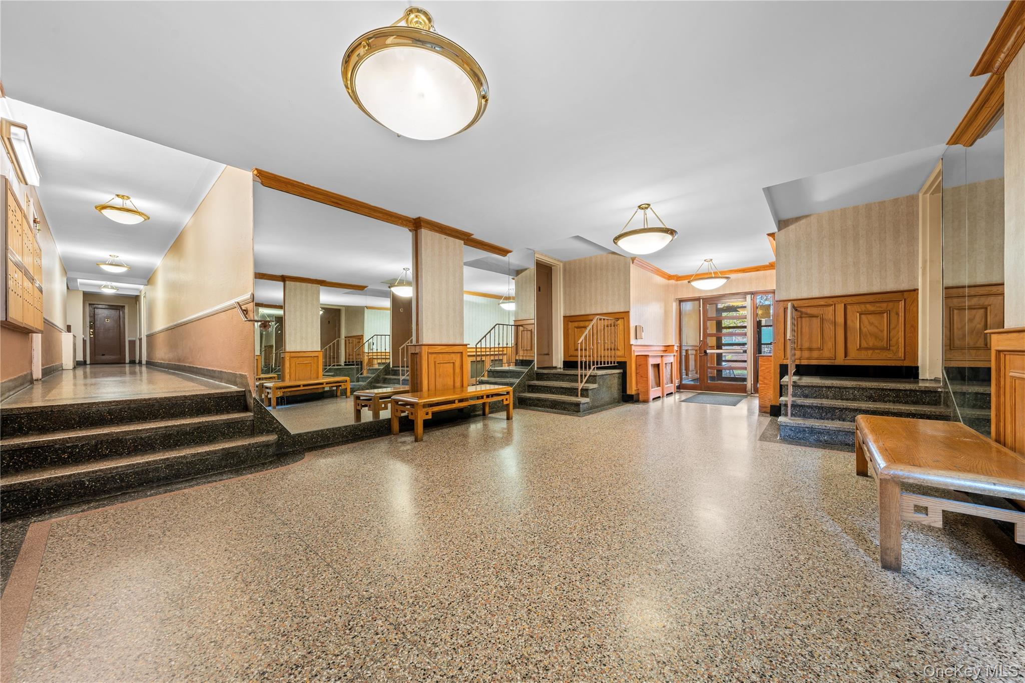 #4 photo, 140-18 burden crescent, Briarwood , NY 11435