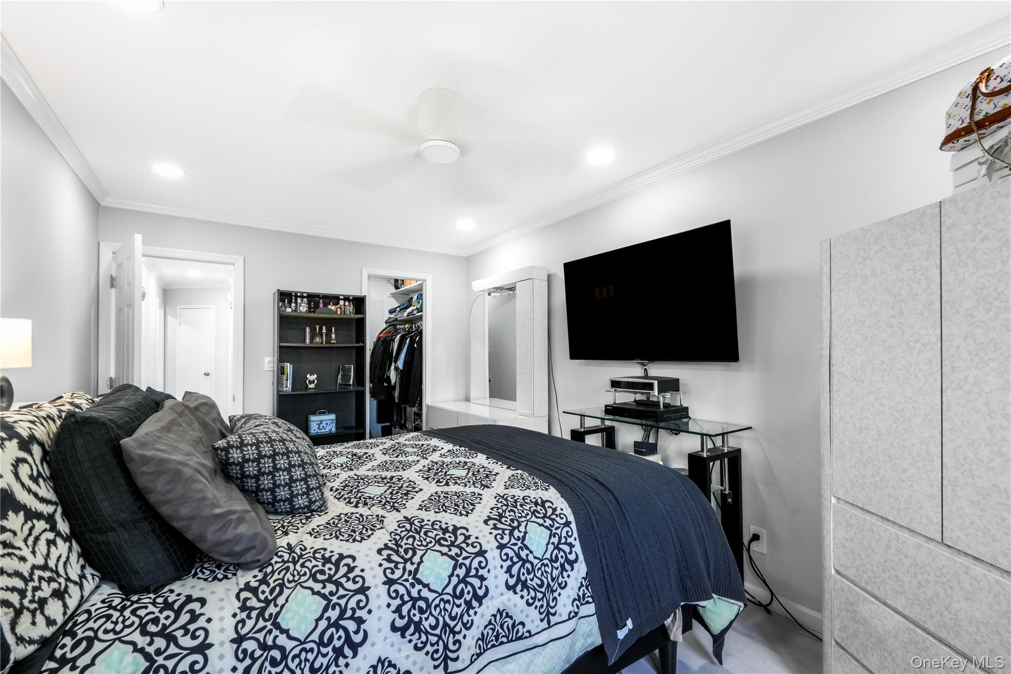 #6 photo, 427 Schorr Drive, College Point , NY 11356