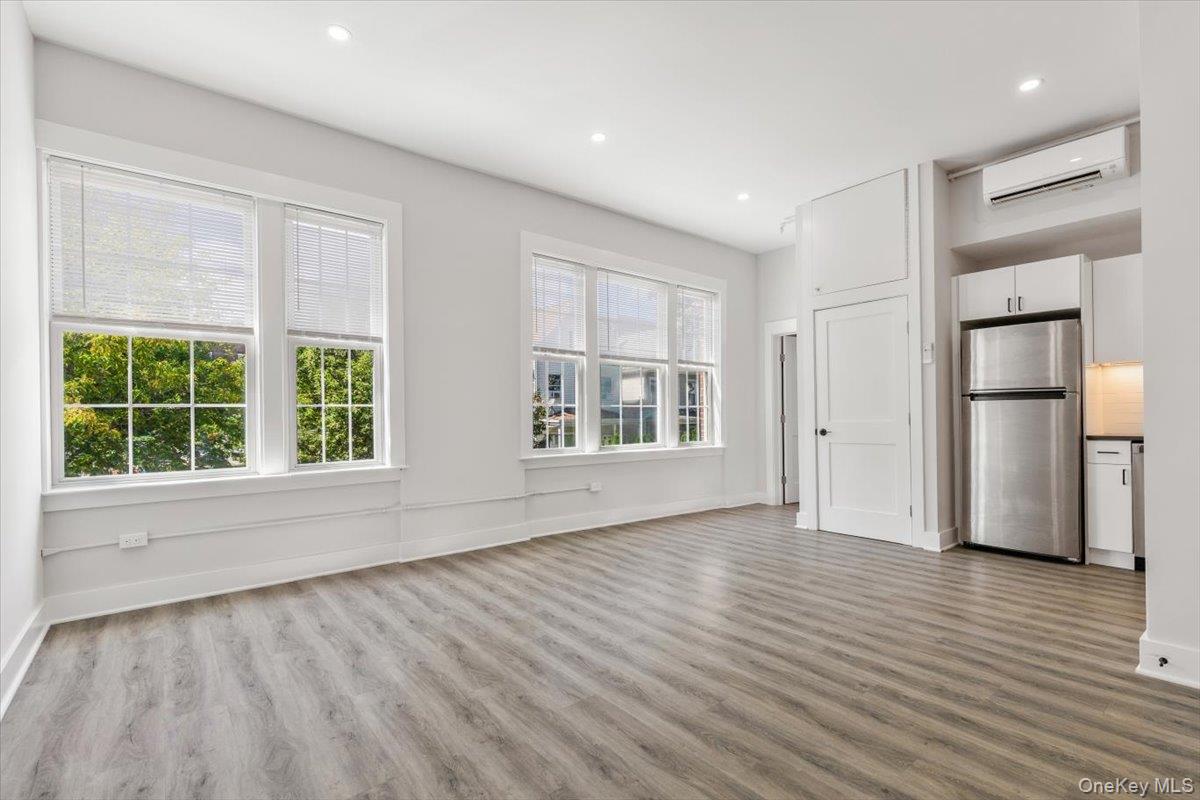 #4 photo, 49 Beekman Avenue, Sleepy Hollow , NY 10591