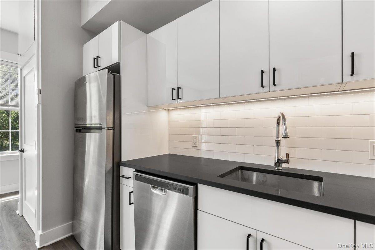 #9 photo, 49 Beekman Avenue, Sleepy Hollow , NY 10591