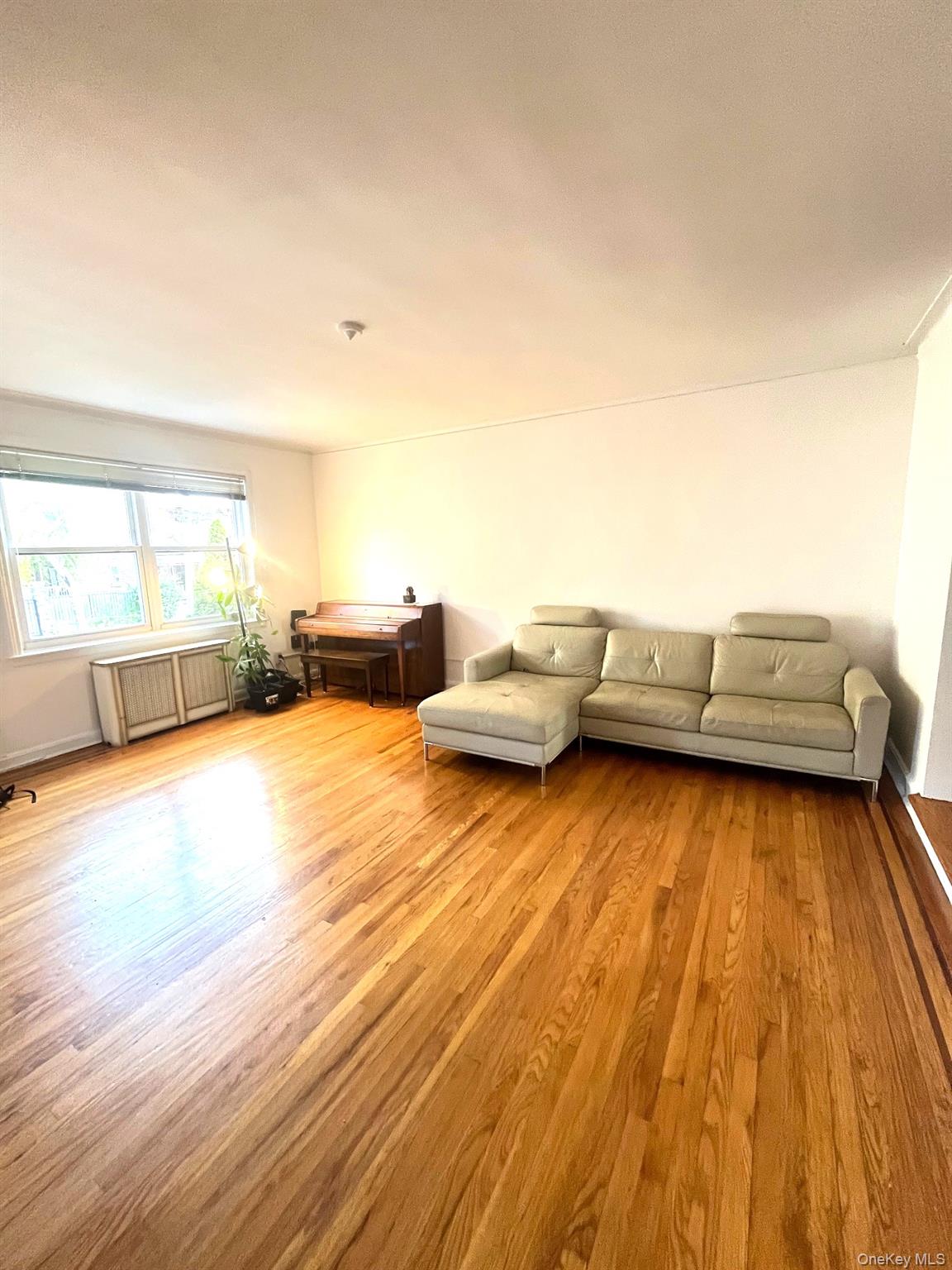 #10 photo, 1945 Paulding Avenue, Bronx , NY 10462