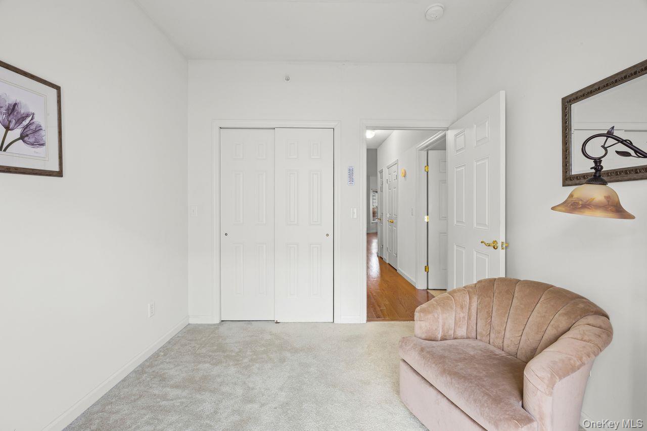 #18 photo, 419 Autumn Drive, East Meadow , NY 11554