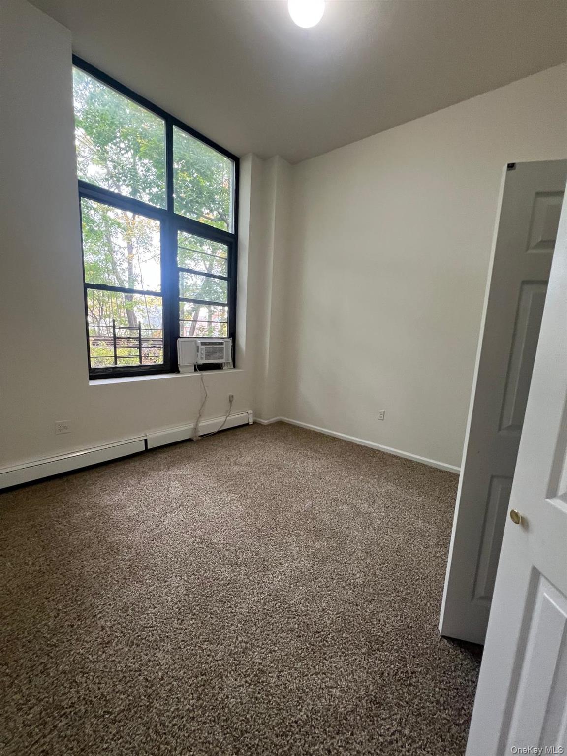 #2 photo, 10005 92nd Avenue, Richmond Hill , NY 11418