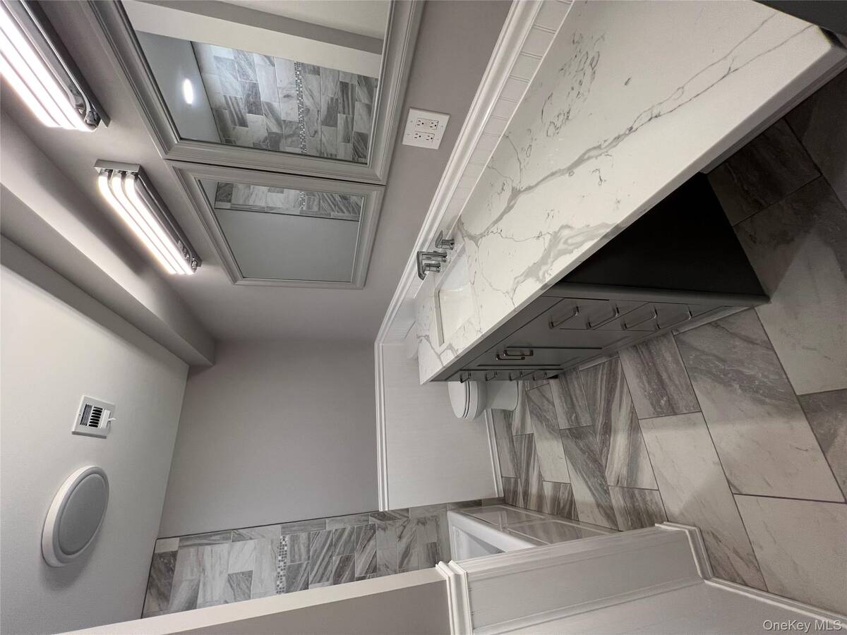 #14 photo, 53 Pointe Circle S, サフォーク郡 Coram , NY 11727