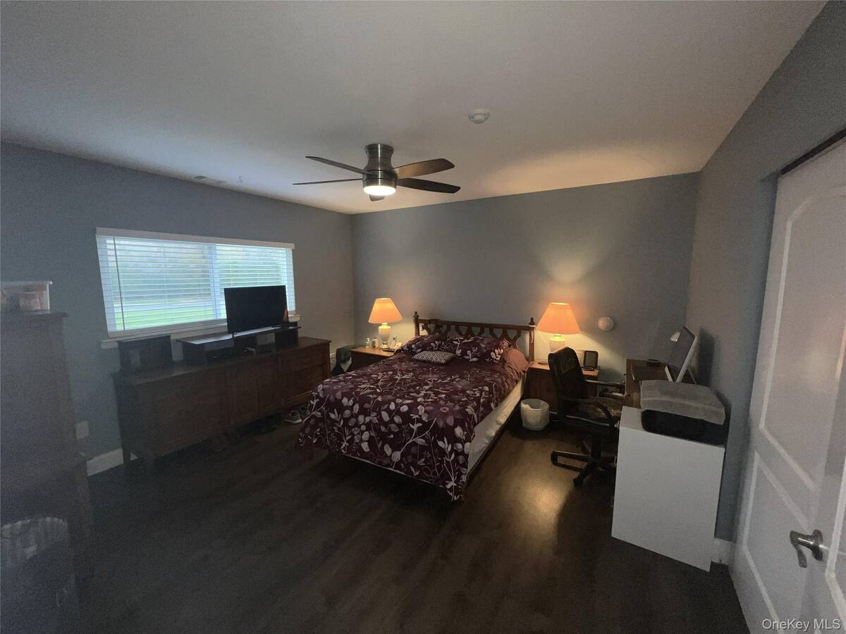 #22 photo, 53 Pointe Circle S, サフォーク郡 Coram , NY 11727