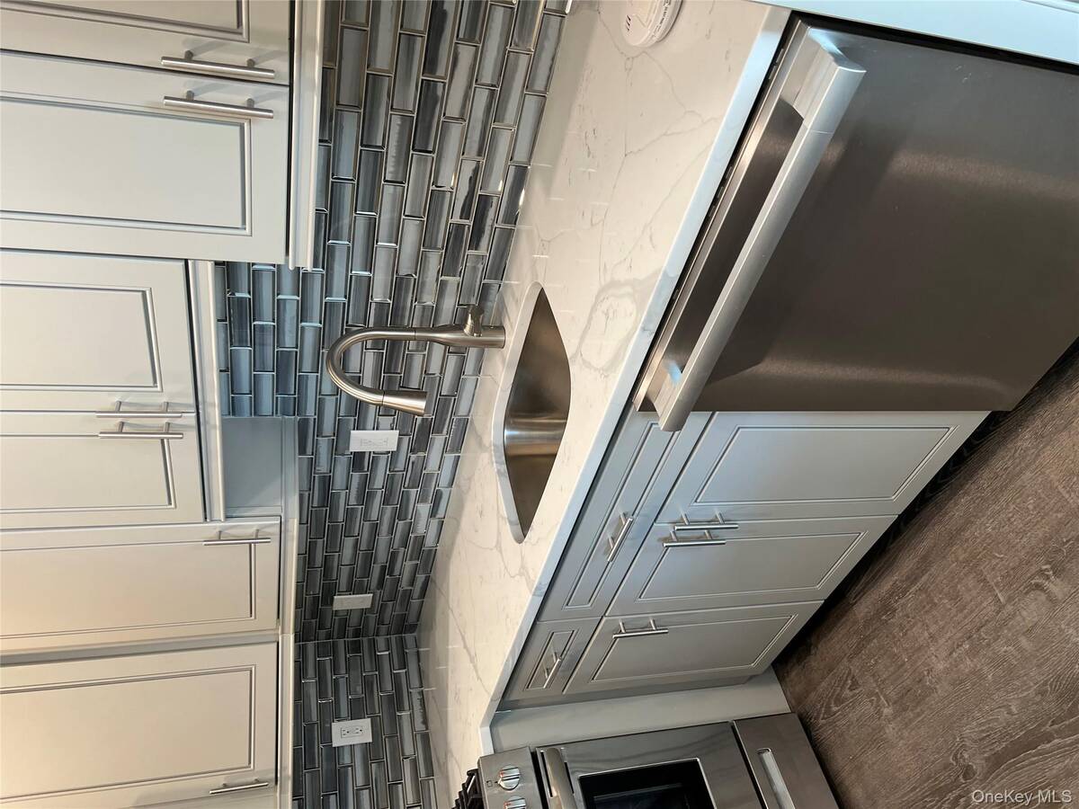 #3 photo, 53 Pointe Circle S, サフォーク郡 Coram , NY 11727