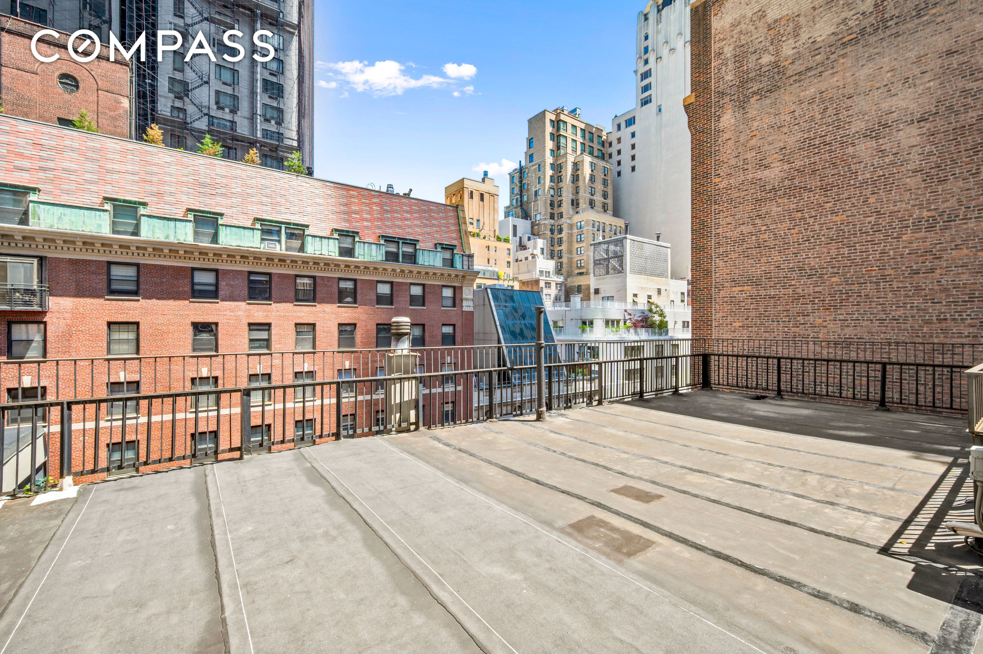 #13 photo, 140 W 58th Street, Midtown , NY 10019