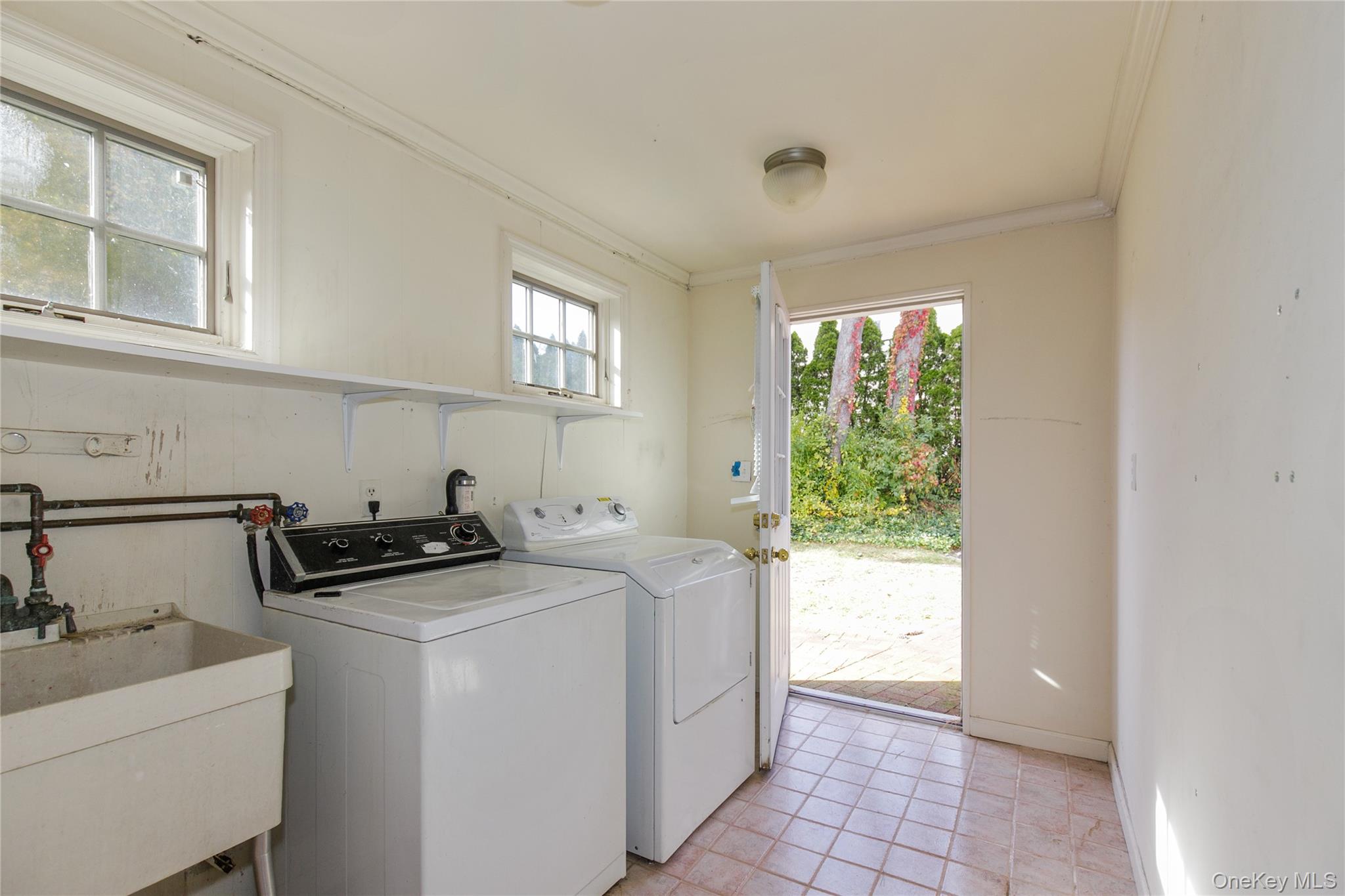 #14 photo, 18 LIGHTHOUSE Road, Kings Point , NY 11024