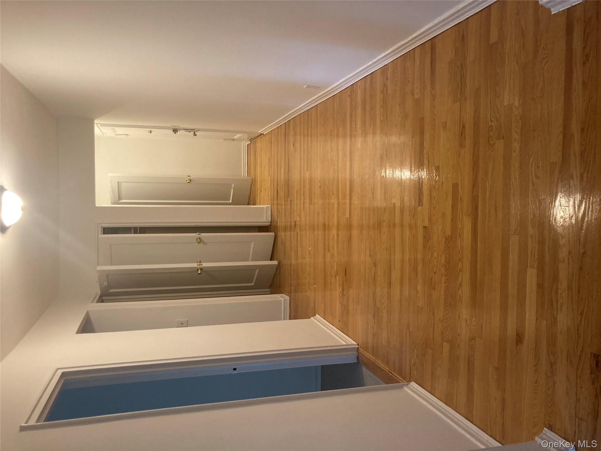 #2 photo, 21 Schenck Avenue, Great Neck , NY 11021