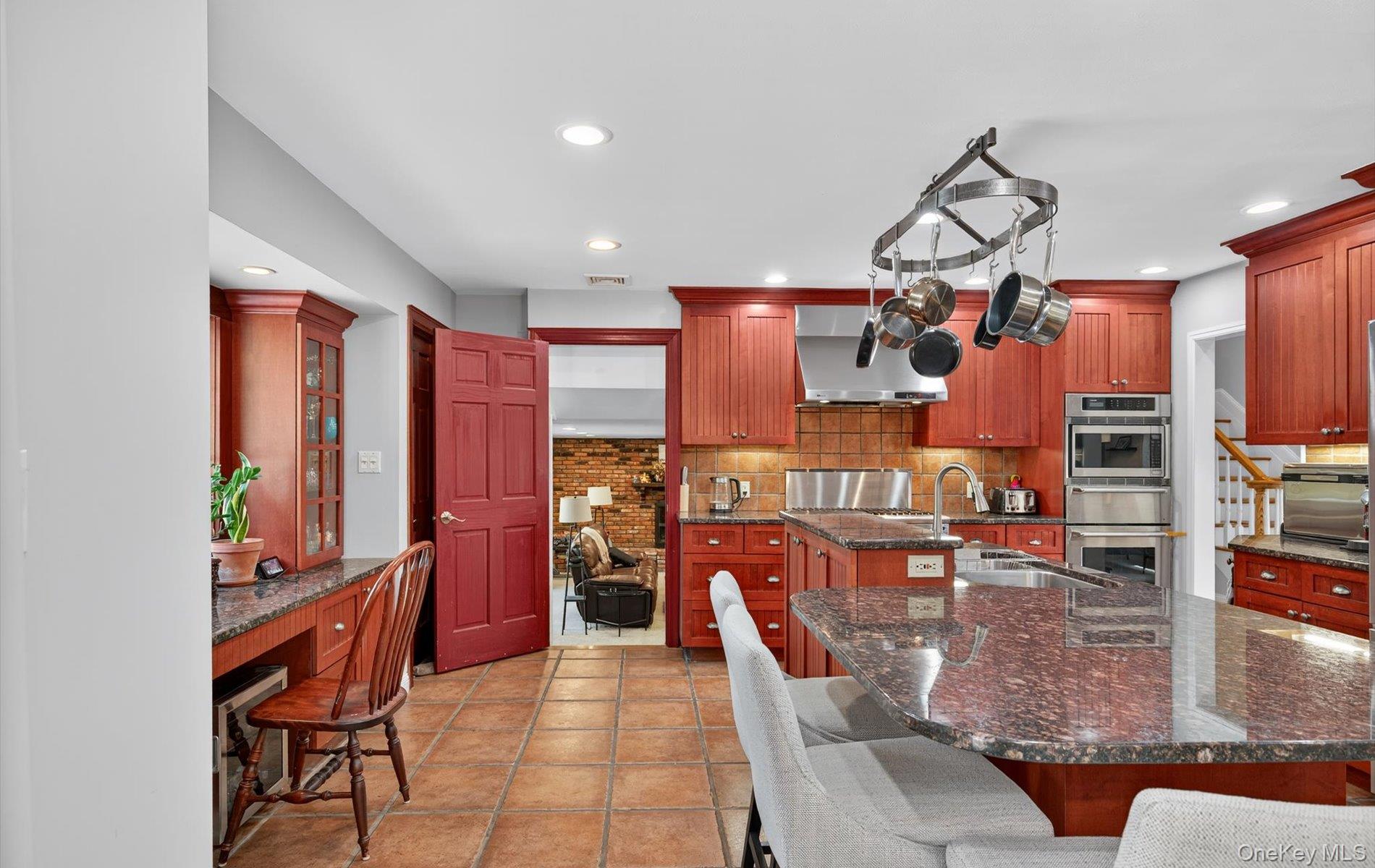 #17 photo, 10 Sorgi Court, Plainview , NY 11803