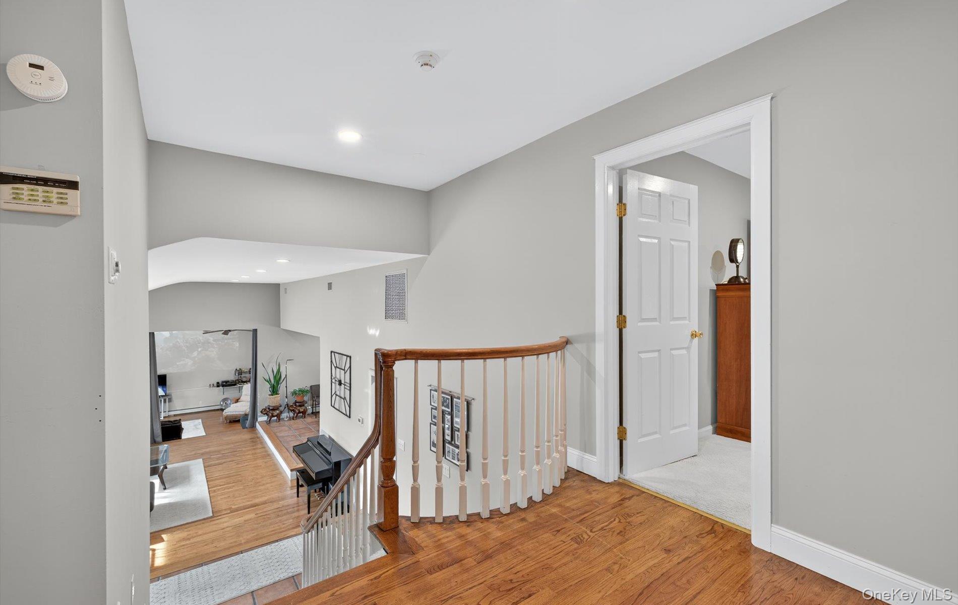 #19 photo, 10 Sorgi Court, Plainview , NY 11803