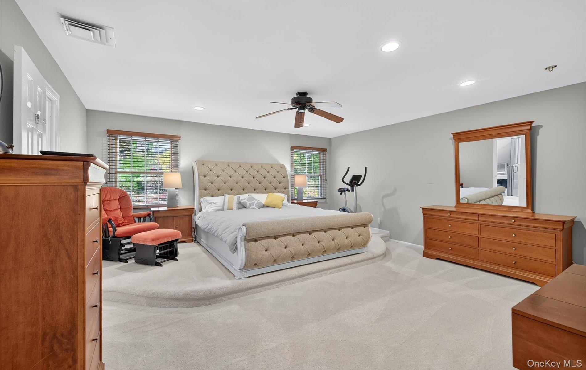 #20 photo, 10 Sorgi Court, Plainview , NY 11803