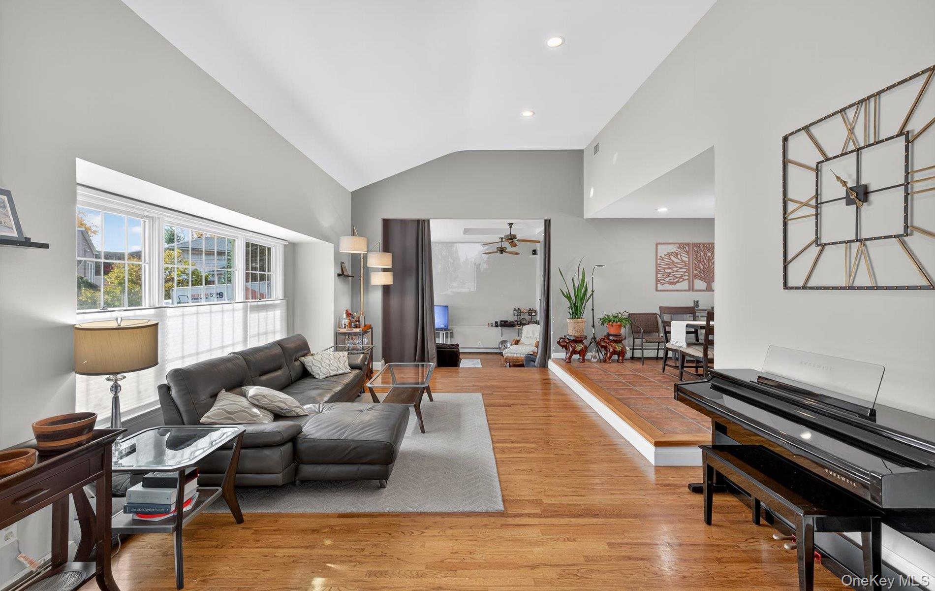 #6 photo, 10 Sorgi Court, Plainview , NY 11803