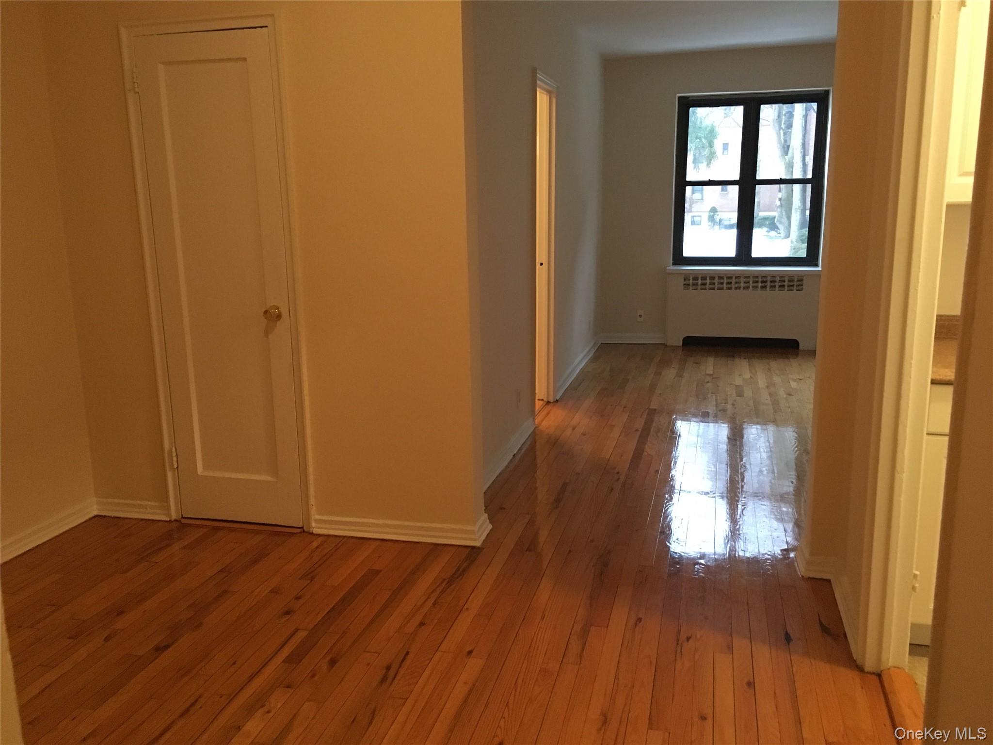 #4 photo, 23 Schenck Avenue, Great Neck , NY 11021