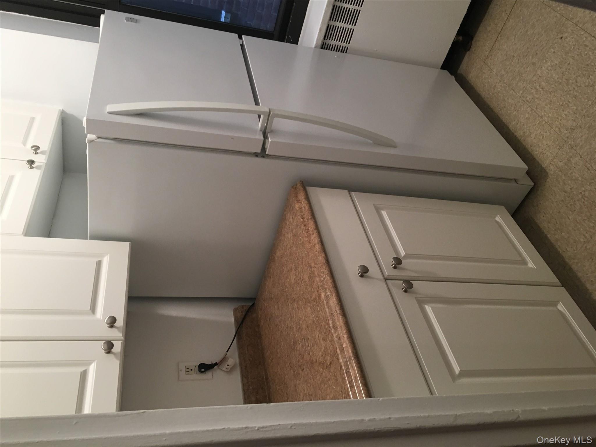 #6 photo, 23 Schenck Avenue, Great Neck , NY 11021