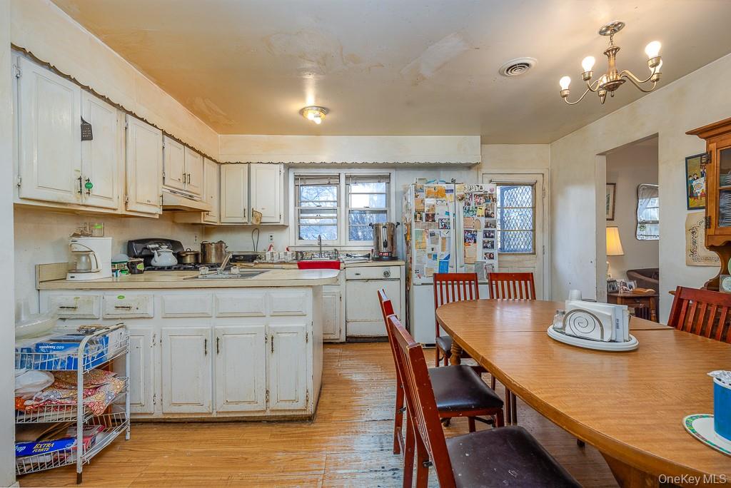 #18 photo, 17 Parker Boulevard, Monsey , NY 10952