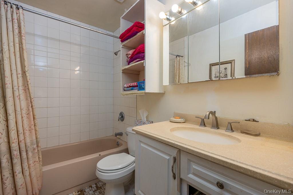 #20 photo, 17 Parker Boulevard, Monsey , NY 10952