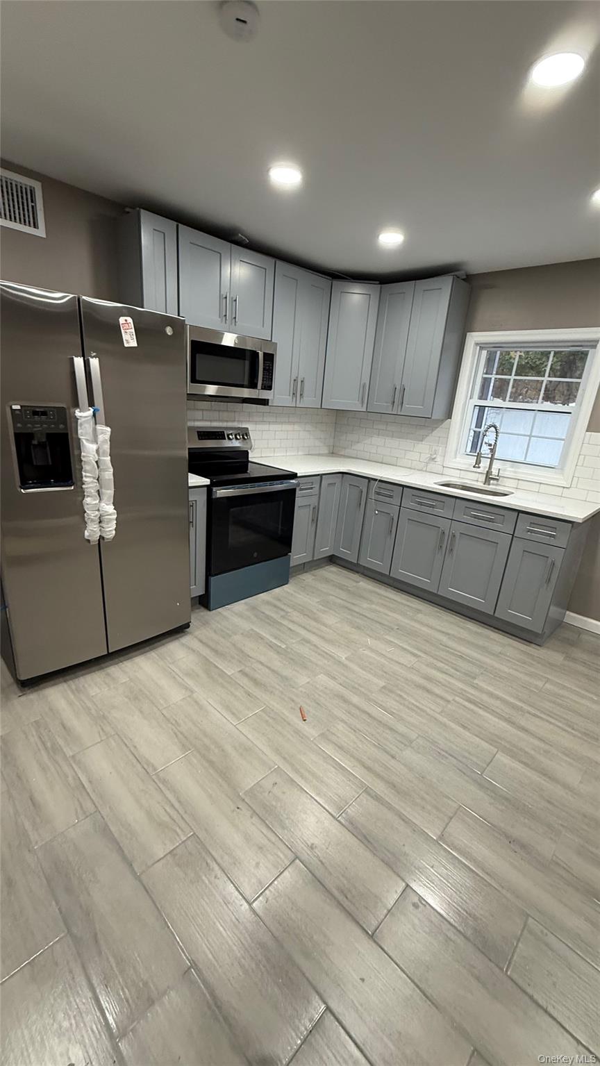 #2 photo, Brentwood, サフォーク郡 Brentwood , NY 11717