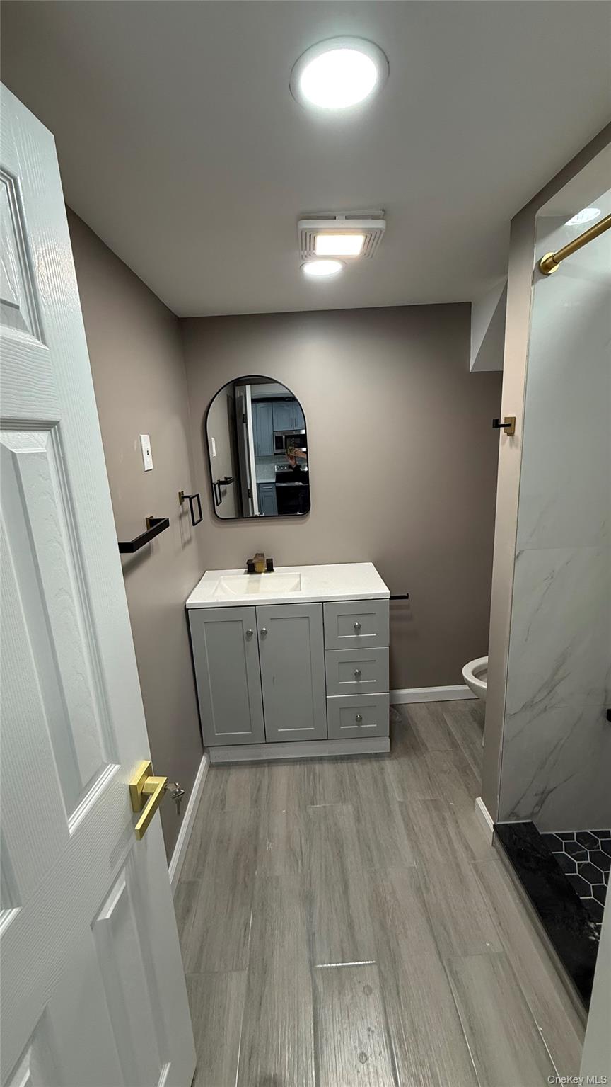 #4 photo, Brentwood, サフォーク郡 Brentwood , NY 11717