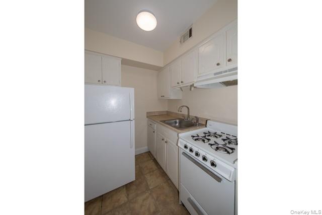 #4 photo, 951 Oceanfront Street, Long Beach , NY 11561