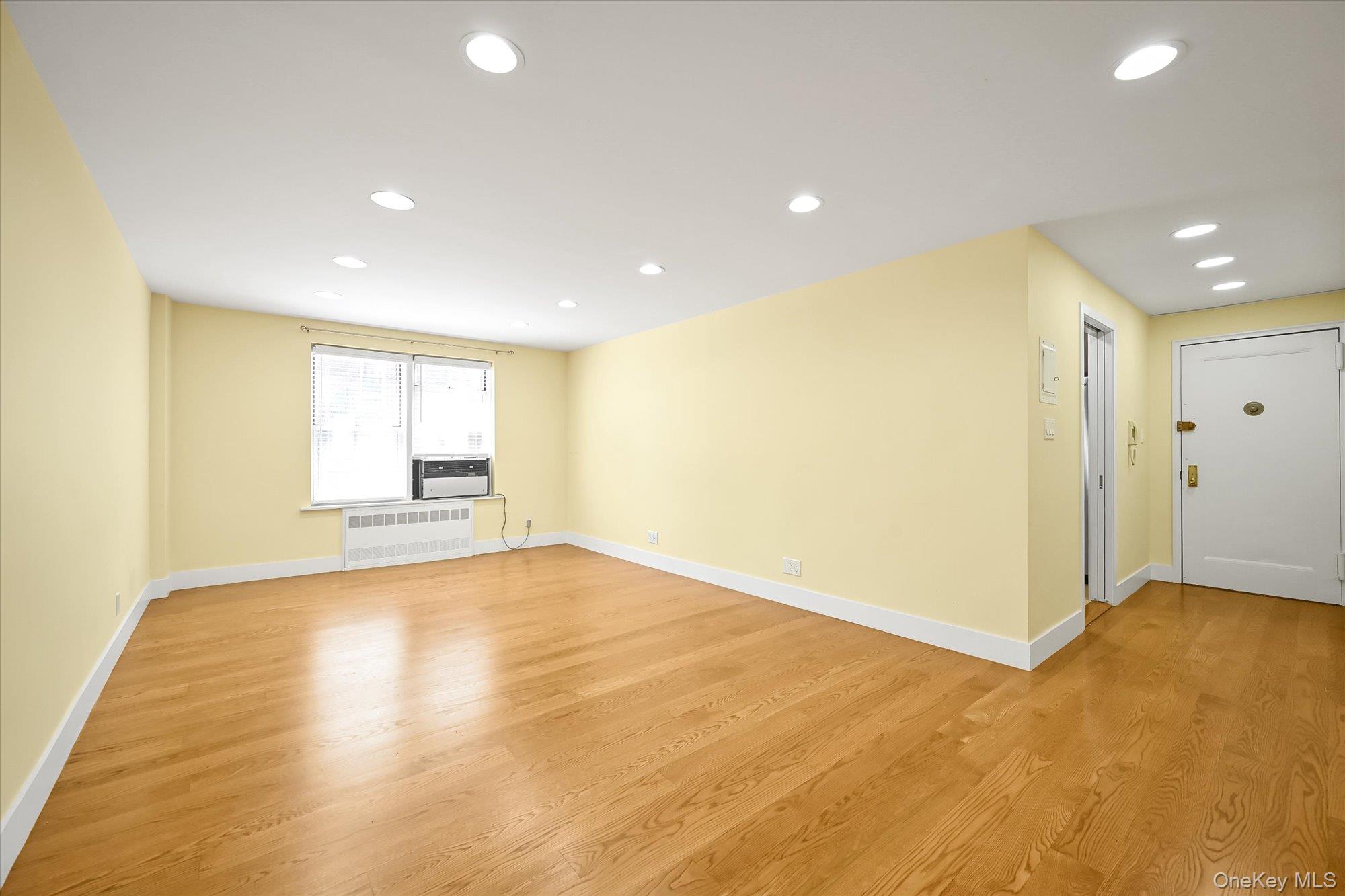 #3 photo, 65-05 Yellowstone Blvd., Forest Hills , NY 11375