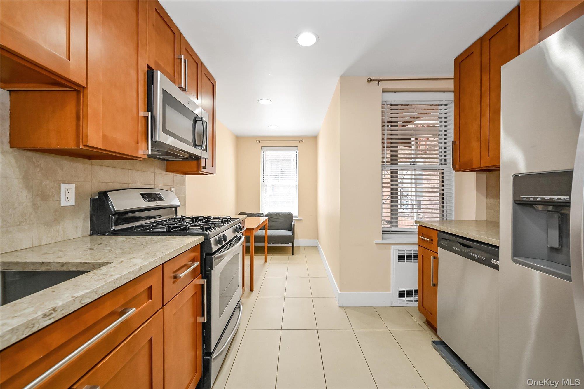 #4 photo, 65-05 Yellowstone Blvd., Forest Hills , NY 11375