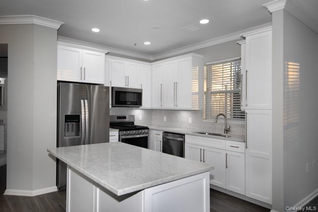 #3 photo, 1 Pond Road, サフォーク郡 Coram , NY 11727